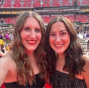 Meet your Posher, Anya